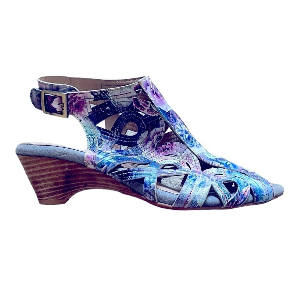 L'ARTISTE Flourisha Gladiator Sandals‎